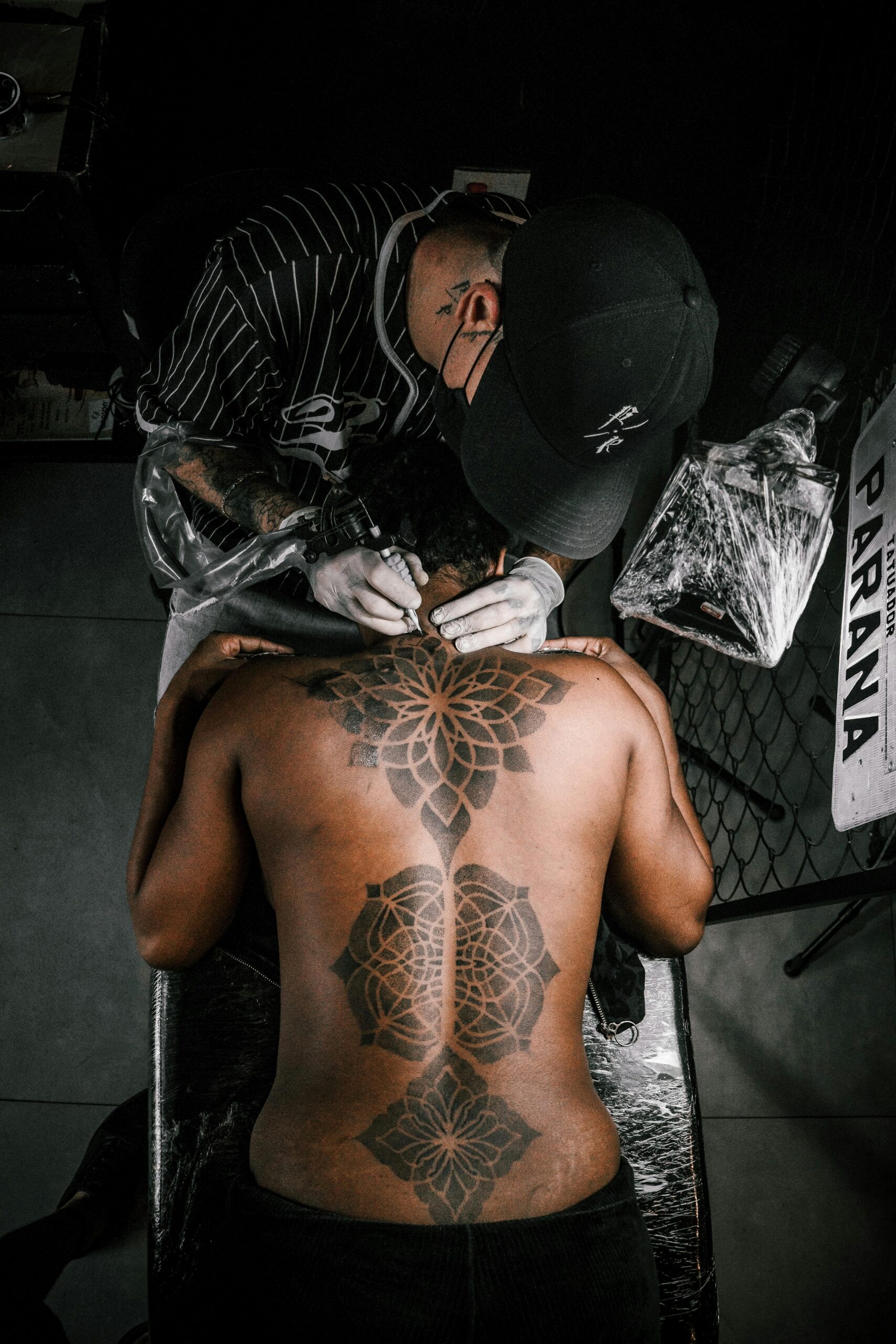 Tatouage géométrique réalisé par Jax Ink Tattoo à La Réunion