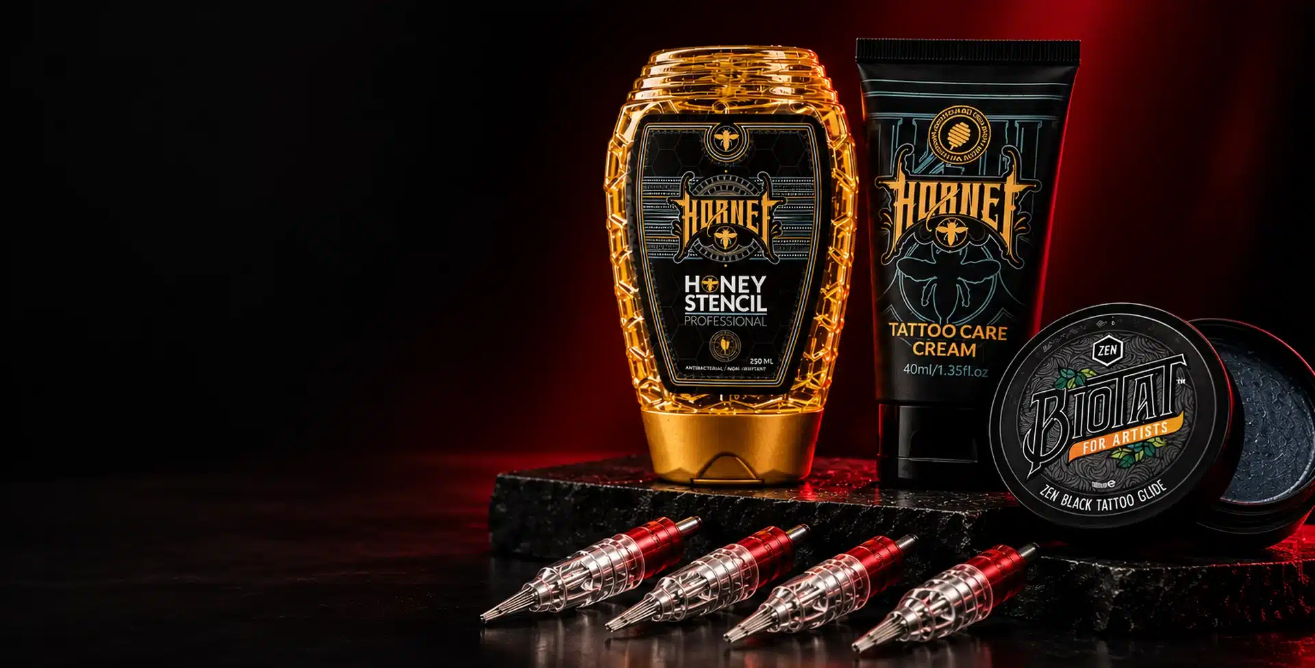 Matériel de tatouage à La Réunion : Hornet Honey Stencil, crème Hornet Tattoo Care, Biotat Zen Black et cartouches de tatouage